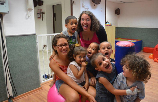 Mechina participants volunteering with Arab-Israeli children